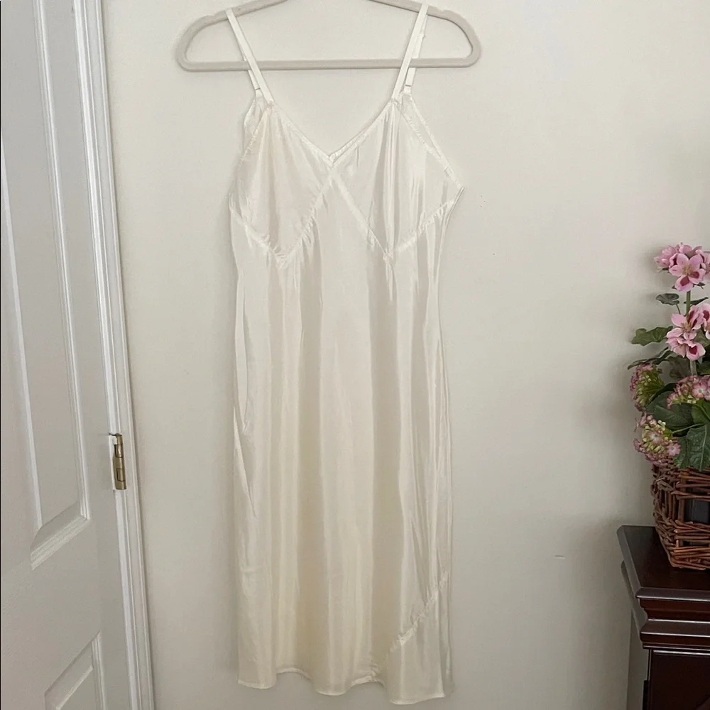 Vintage Cream Taffeta Full Slip - Bias Cut Chemise - Picture 3 of 10